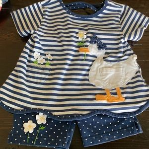 Matching girls shorts set with duck and flowers size 2T
